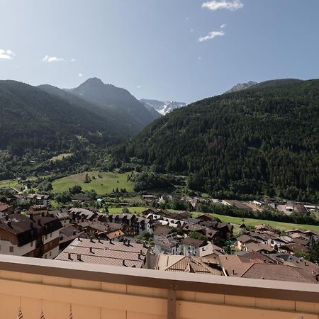 Hotel Vezza Alpine Lodge & Spa Vezza dʼOglio Exterior foto