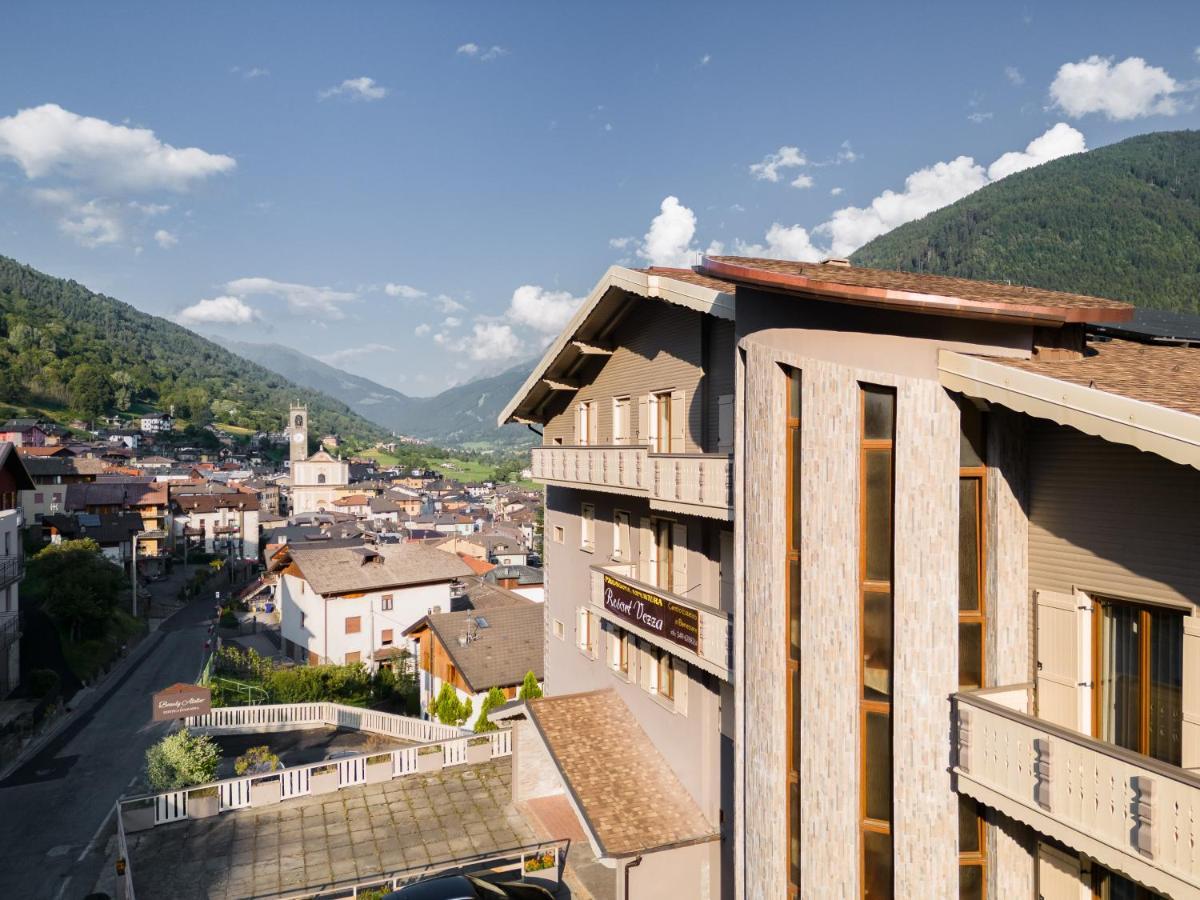Hotel Vezza Alpine Lodge & Spa Vezza dʼOglio Exterior foto